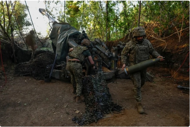 烏克蘭士兵使用西方援助的新武器，成功扭轉俄烏戰場的局勢。但有軍事專家認為，烏克蘭需要更多的援助、兵力，以及更快做出戰略抉擇，才能盡早結束戰爭。 圖：翻攝自 追著大事跑的人