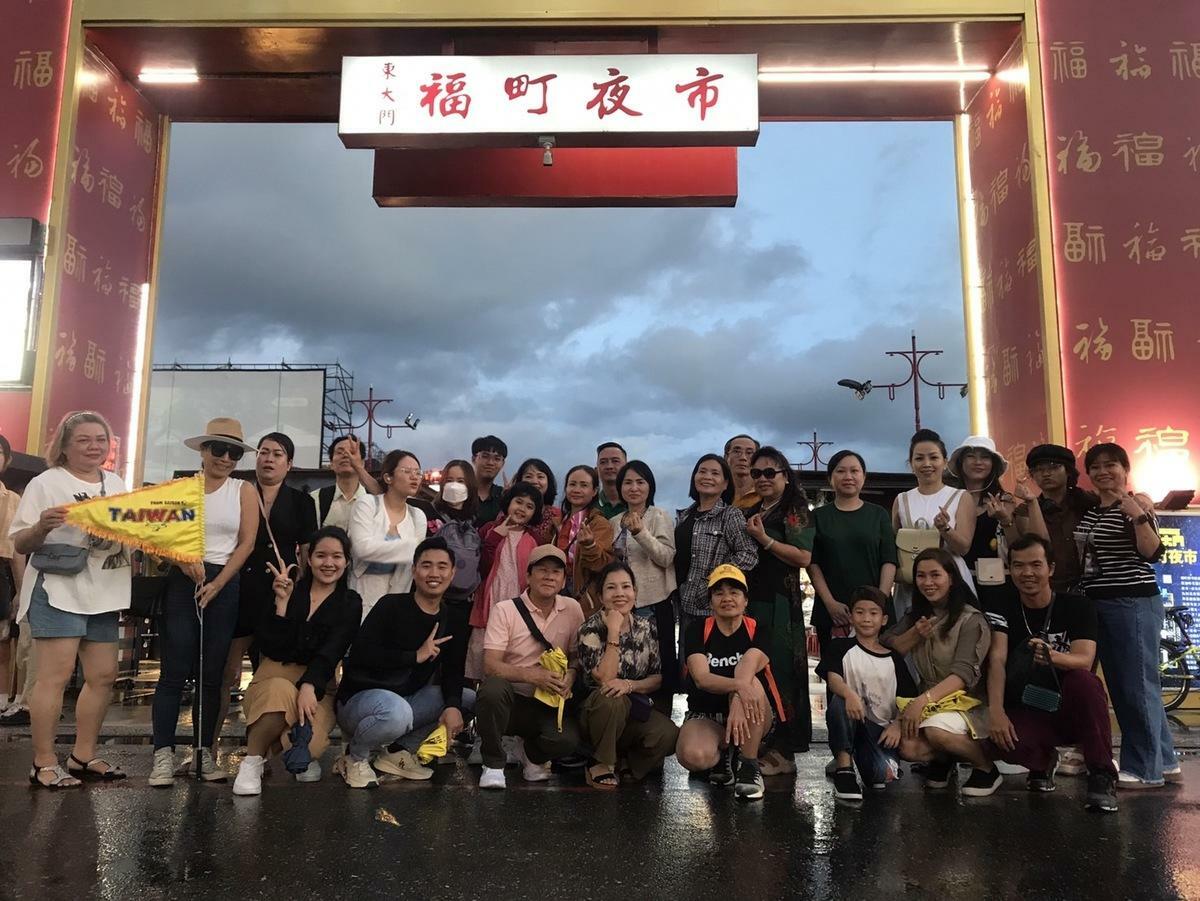 旅遊業者從東南亞包機到花東，希望能搶救當地觀光業。 圖：華府旅行社/提供