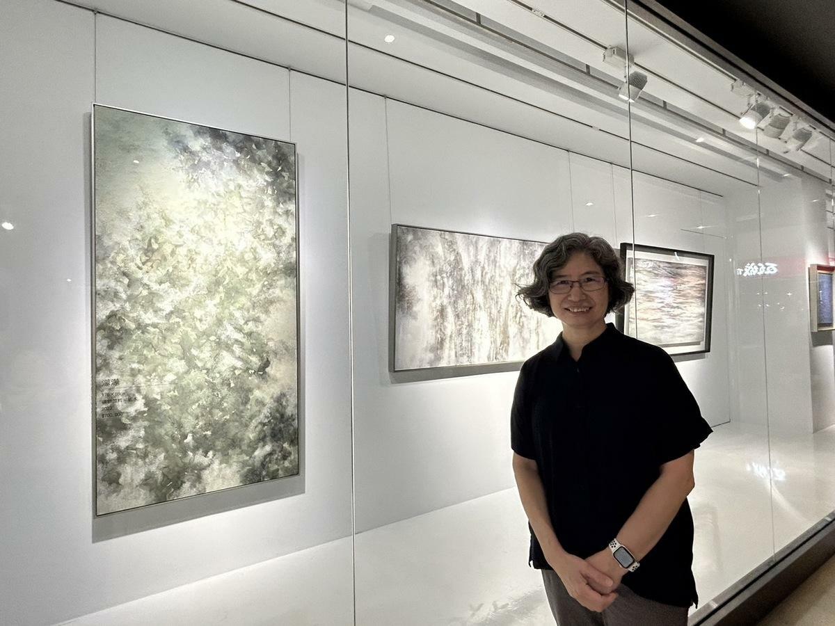 中友時尚藝廊本期推出《微光心影-李貞慧膠彩創作展》展期至9月2日。 圖：中友百貨/提供