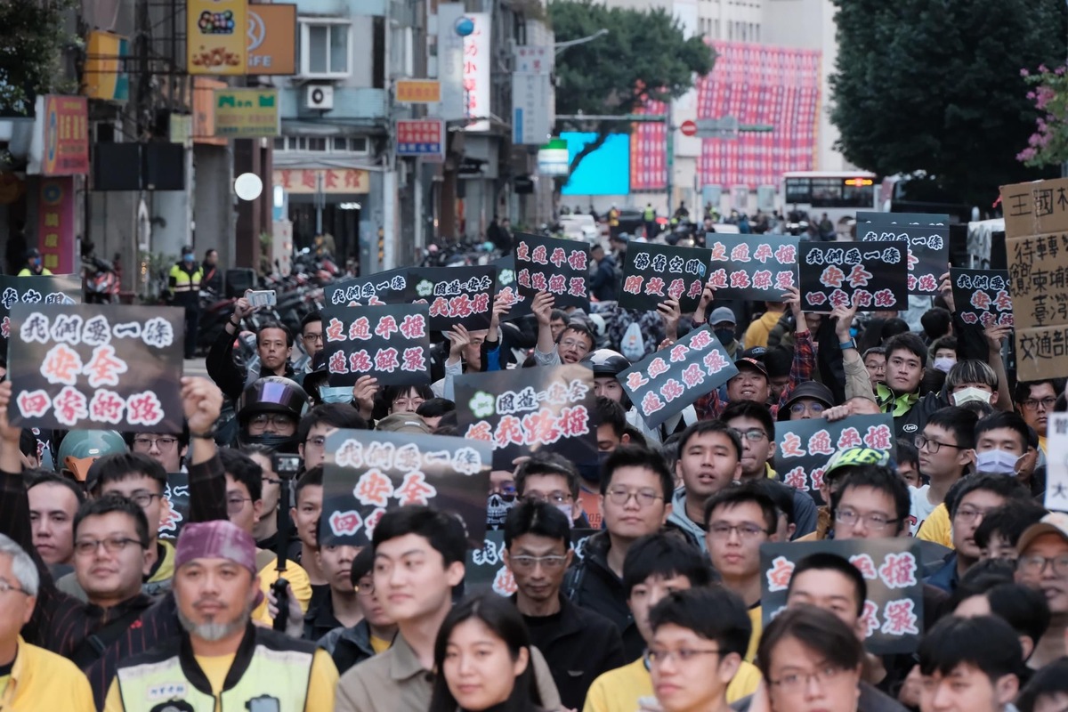 重機和路權團體，今(17)日發起9月8日「全國遍地開花」活動。 圖：翻攝自中華民國大型重型機車經營同業全國促進會臉書