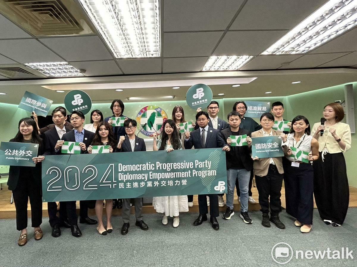 民進黨「新生代外交培力營」將於23日啟程赴美國華府、紐約。 圖：黃宣尹攝