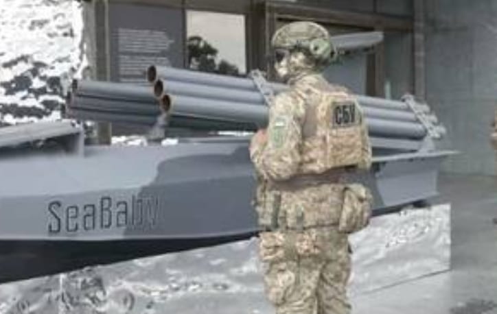 烏軍研發的無人艇「海寶貝」，可發射火箭彈。 圖 : 翻攝自 X MAKS 24