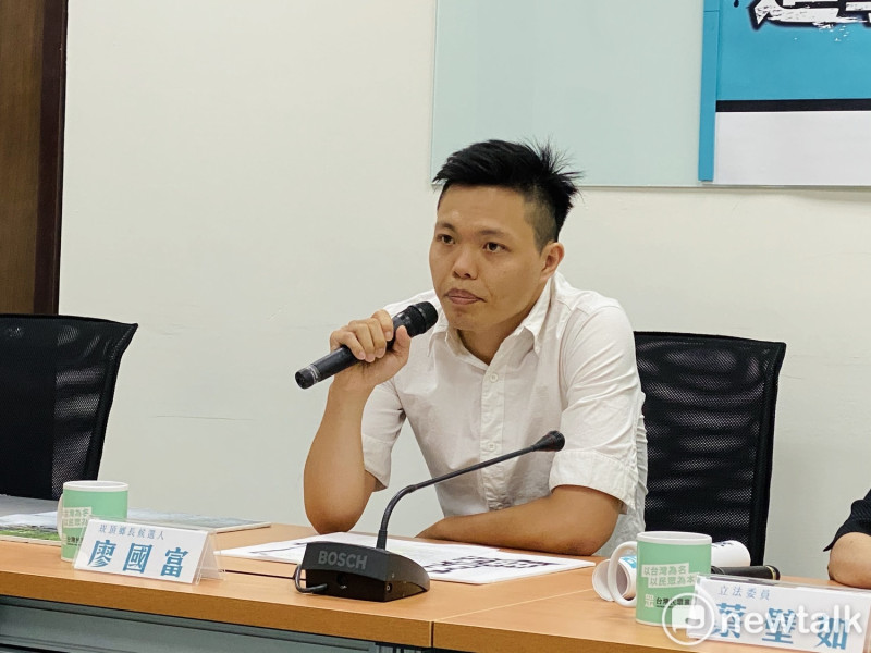 屏東縣崁頂鄉民今天赴屏東縣選委會遞交提議人名冊，對鄉長廖國富發起罷免案，是屏東首件鄉長罷免案；廖國富則呼籲理性看待。 圖：周煊惠/攝(資料照片)