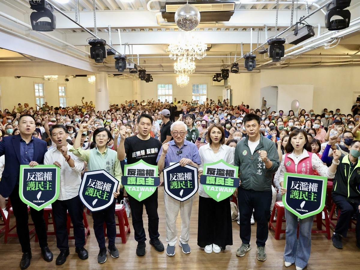 「反擴權護民主」高雄楠梓場說明會。 圖：李柏毅服務處/提供
