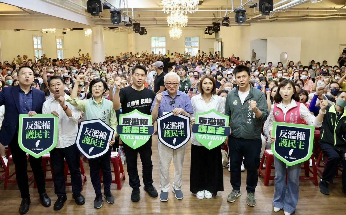反擴權說明會邀曹興誠開講 李柏毅籲民眾挺身對抗藍白
