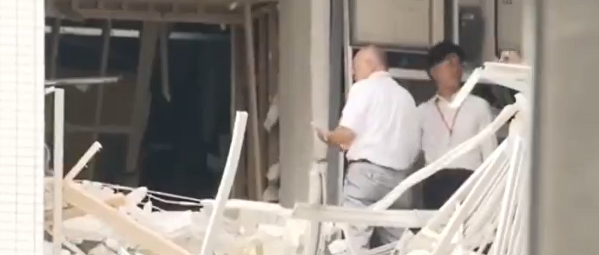 日本埼玉縣川口市一棟住宅樓內發生爆炸事件，導致公寓內其他住戶及行人等 5 人輕傷。 圖:翻攝自 社長劉洋  X