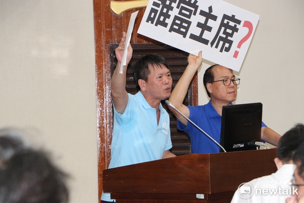 國民黨立院黨團以「誰當主席」，先點燃前瞻預算審查的第一場戰火。國民黨團書記長林為洲表示，轟「今天誰來當召委都還不確定」，指出國民黨財政委員會召委羅明才應也可當召委。 圖:廖品瑄/攝