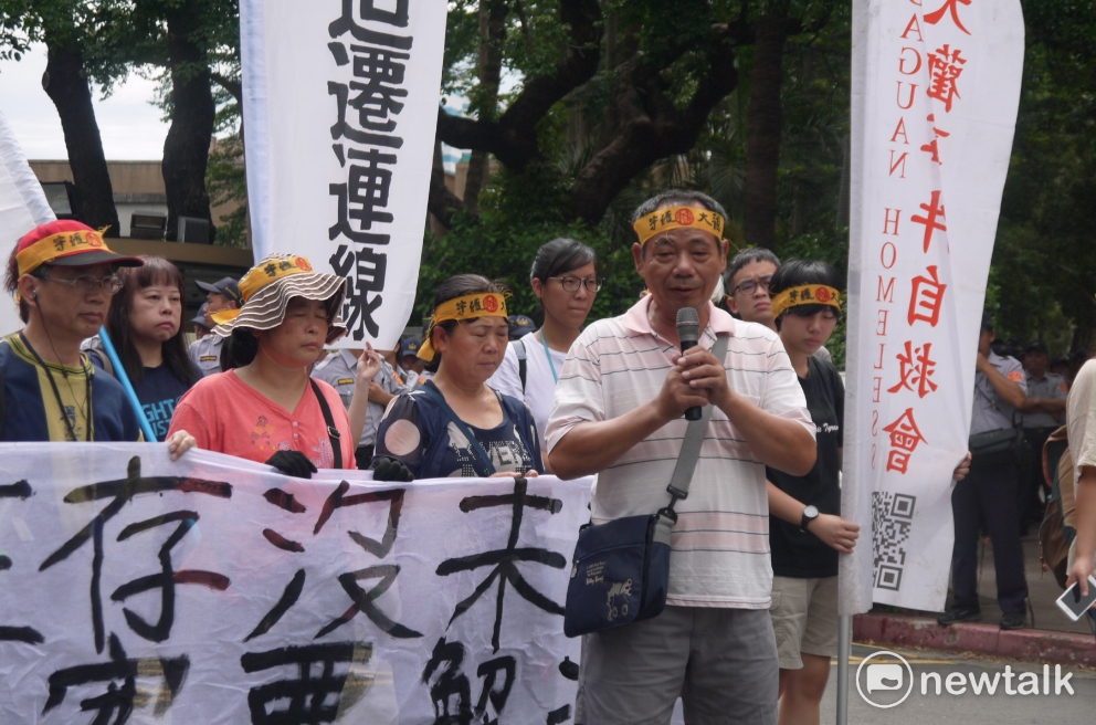大觀社區居民黃先生表示，自己的房子和土地也是花錢買來的，為什麼會被說是不合法的？ 圖：鍾孟軒/攝