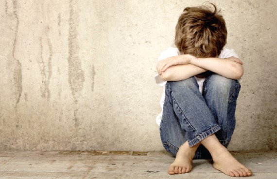 患有亞斯伯格症的7歲男童誤闖女更衣室，看見6歲女孩全裸的模樣，被女孩家長求償12萬。(示意圖) 圖 : 翻拍自alayam