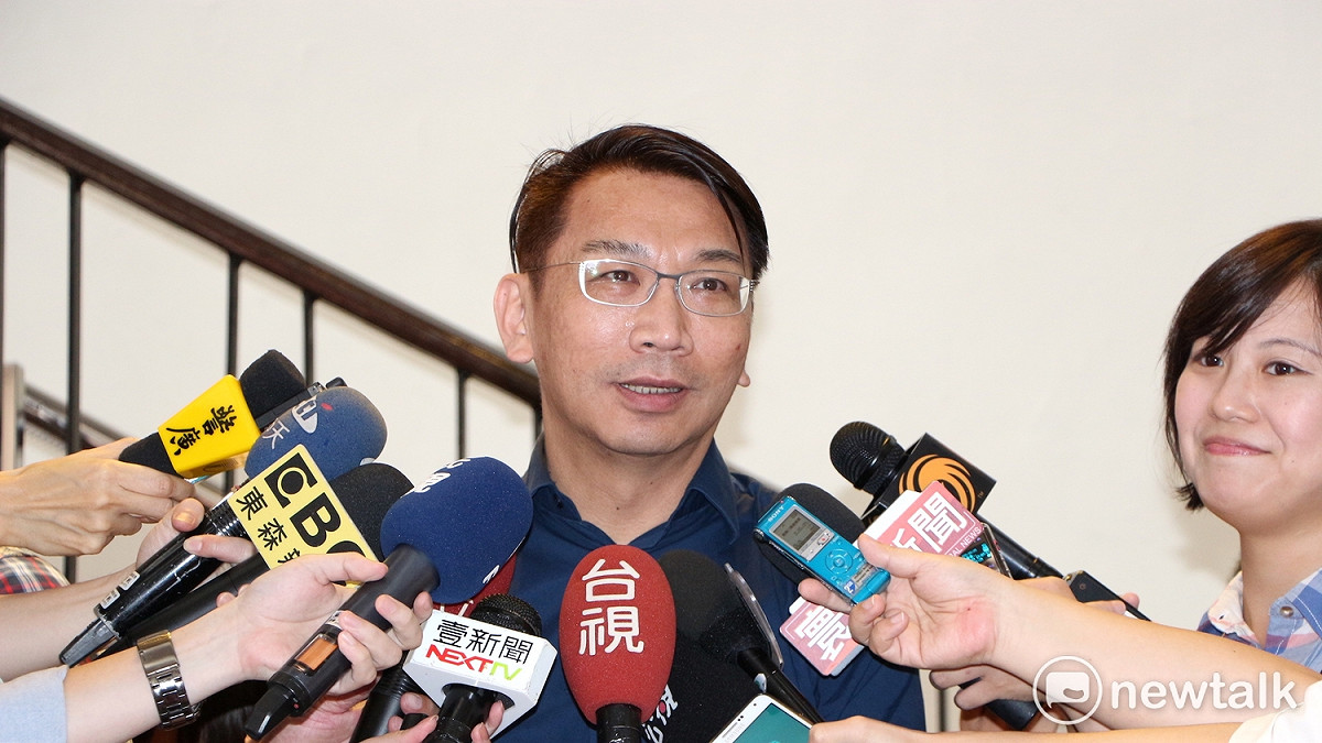 徐永明於協商決定審前瞻預算的主席人選前受訪表示，20位部會首長在現場，卻無法進行詢答是「浪費時間」。 圖：新頭殼資料照