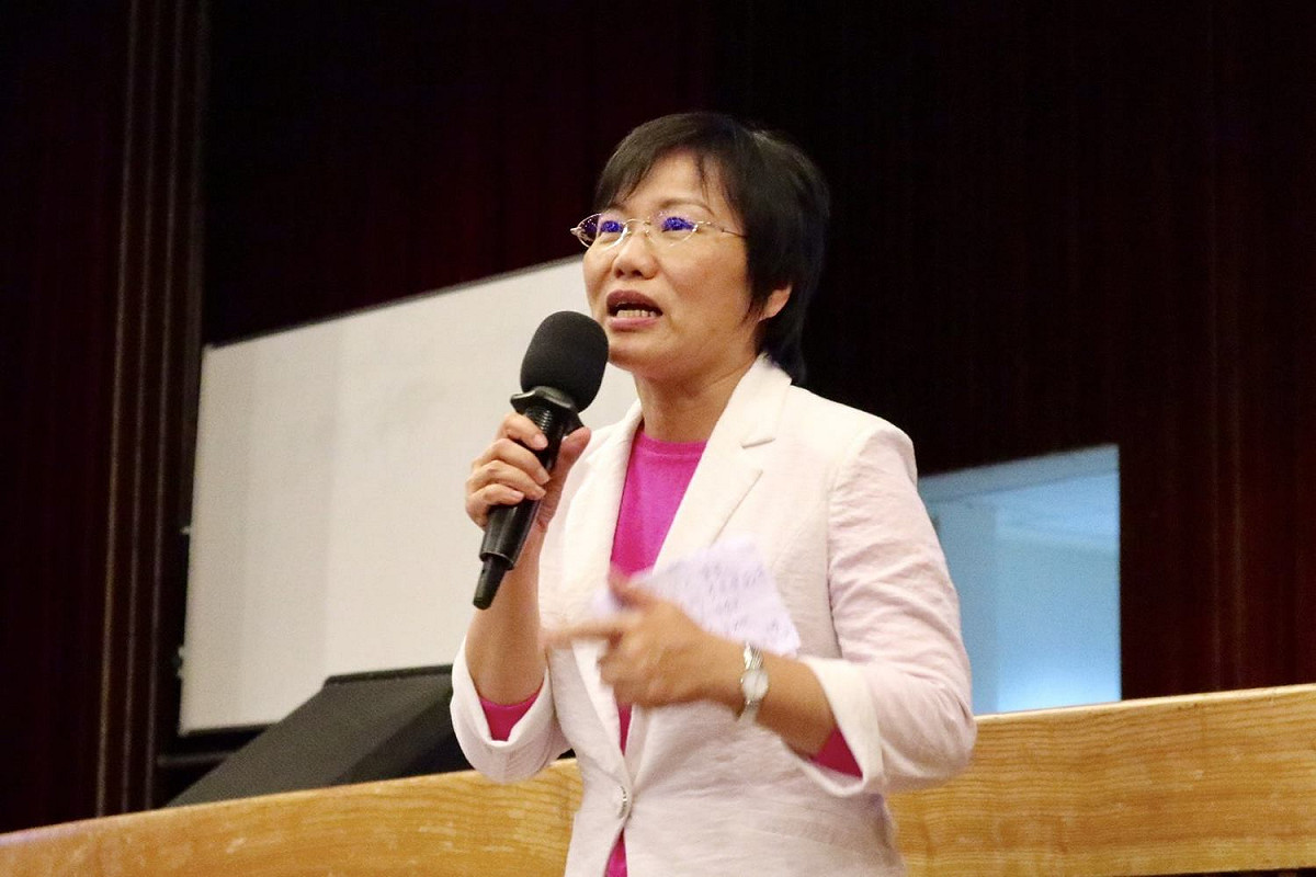 劉世芳表示，高雄及屏東立委席次將被減少一席的議題，她反對這影響高雄市民權益甚鉅的改變。 圖:翻攝自劉世芳臉書