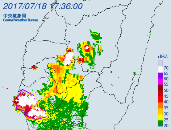 中央氣象局17:38針對台南地區發布大雷雨警報，18:15前民眾需留意大雷雨發生，並注意自身安全。 圖：中央氣象局