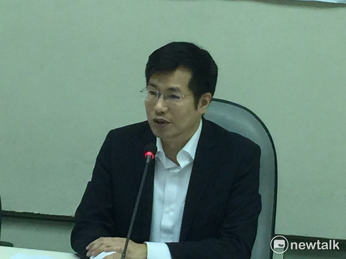 綠委羅致政(圖)身陷與女助理的桃色風波，綠委吳秉叡認為，羅致政若能說清楚事件，對市長選情影響不大。 圖：林人芳／攝