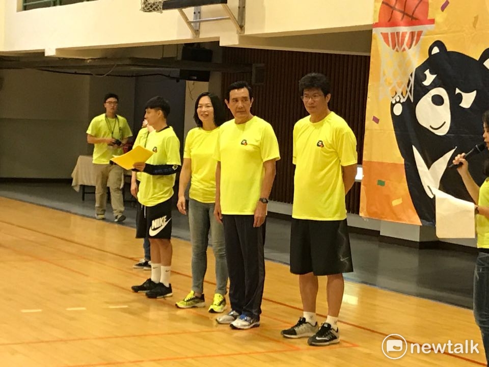 被問是否擔憂國民黨前立委蔡正元收押後，下一個就查馬？前總統馬英九（右2）回「蛤？謝謝」。 圖 : 周煊惠／攝