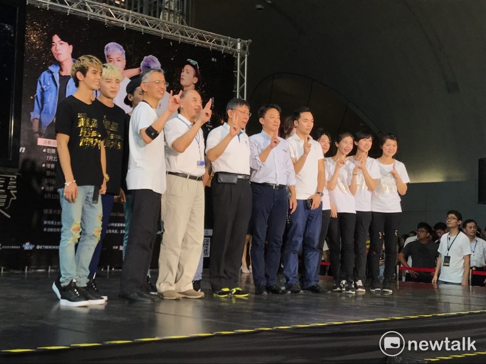 台北市長柯文哲今（22）日受下午參加「2017捷運盃捷克街舞大賽」。 圖 : 周煊惠／攝