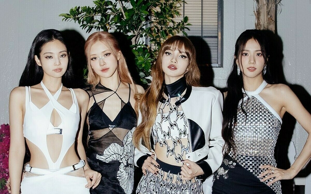 女王回來了！YG宣布：BLACKPINK明年合體回歸舉行「世界巡演」