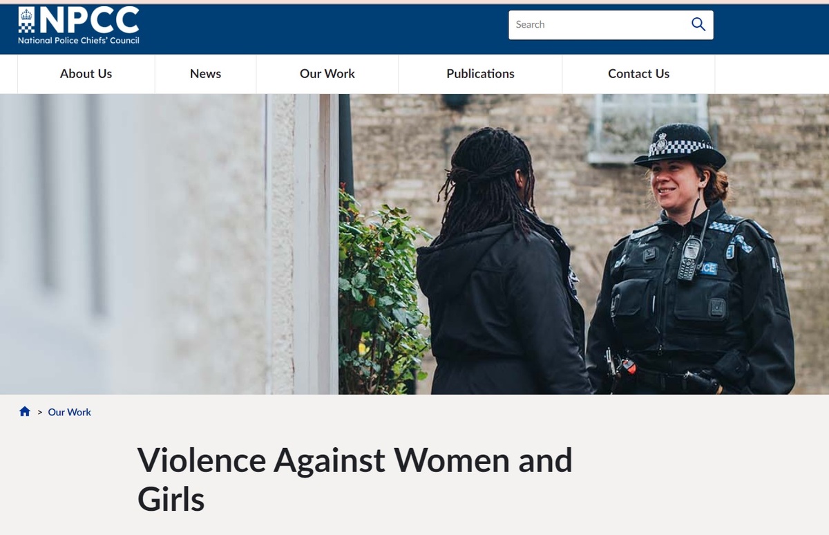 英國警方提出報告，指青少年受網紅影響對婦女施暴 圖：翻攝自英國國家警察局長委員會官網
