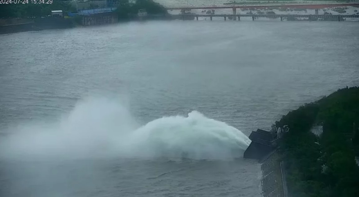 石門水庫蓄水量63.5％，距離滿庫還有空間。 圖：翻攝石門水庫即時影像