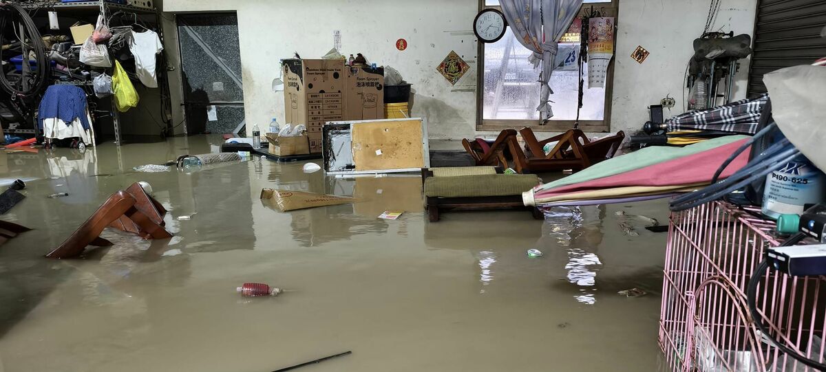 民眾家中淹水慘況 圖：Facebook 帳號/陳榮河