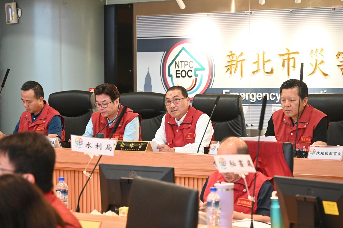 侯友宜要求市府盤點人力、資源供中央調度，隨時準備前往中南部救災。 圖：新北市政府/提供