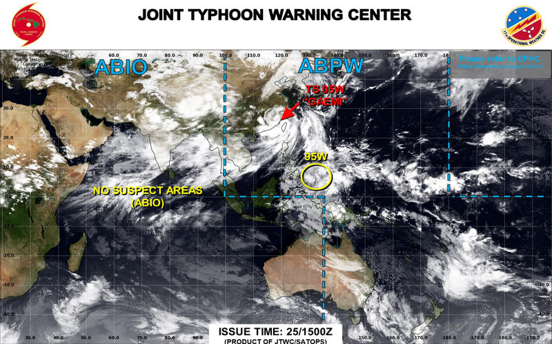 美軍「聯合颱風警報中心」（JTWC）發佈通報，菲律賓東部海域目前有一個熱帶擾動95W正在發展。 圖：翻攝JTWC官網