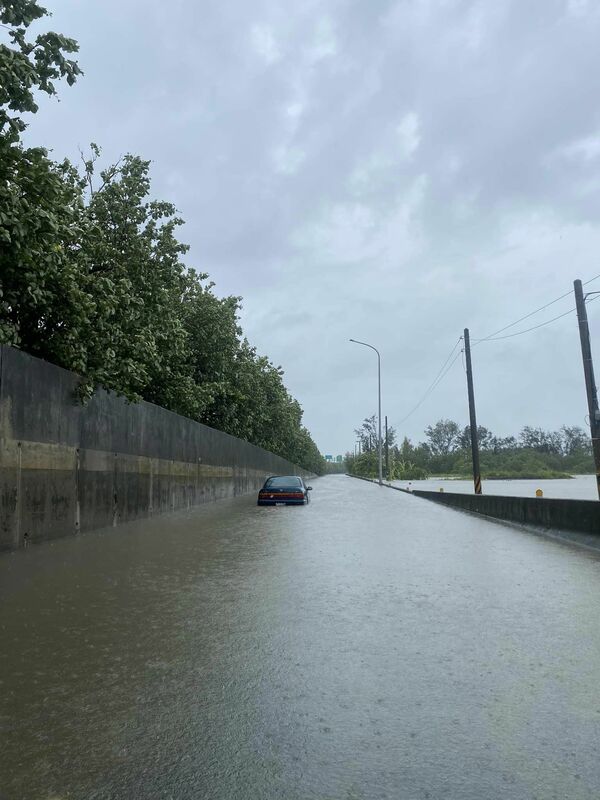 雲林仍有部分鄉鎮過了一夜積水未退 圖:林宜豊臉書
