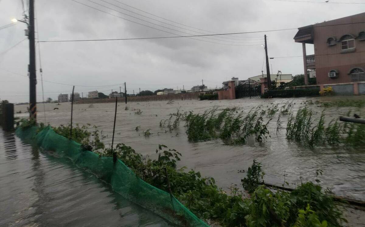 比紫爆更恐怖！凱米「颱風尾」雨炸南台灣 20處雨量破千毫米