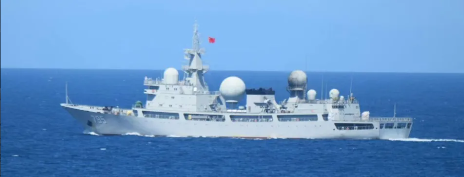 中國海軍 815A 型電子偵察船。 圖：翻攝自單手搓核彈