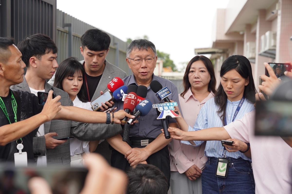 新竹市長高虹安涉貪案今一審遭判7年4月，褫奪公權4年，可上訴。圖為民眾黨主席柯文哲受訪回應。 圖：民眾黨 / 提供