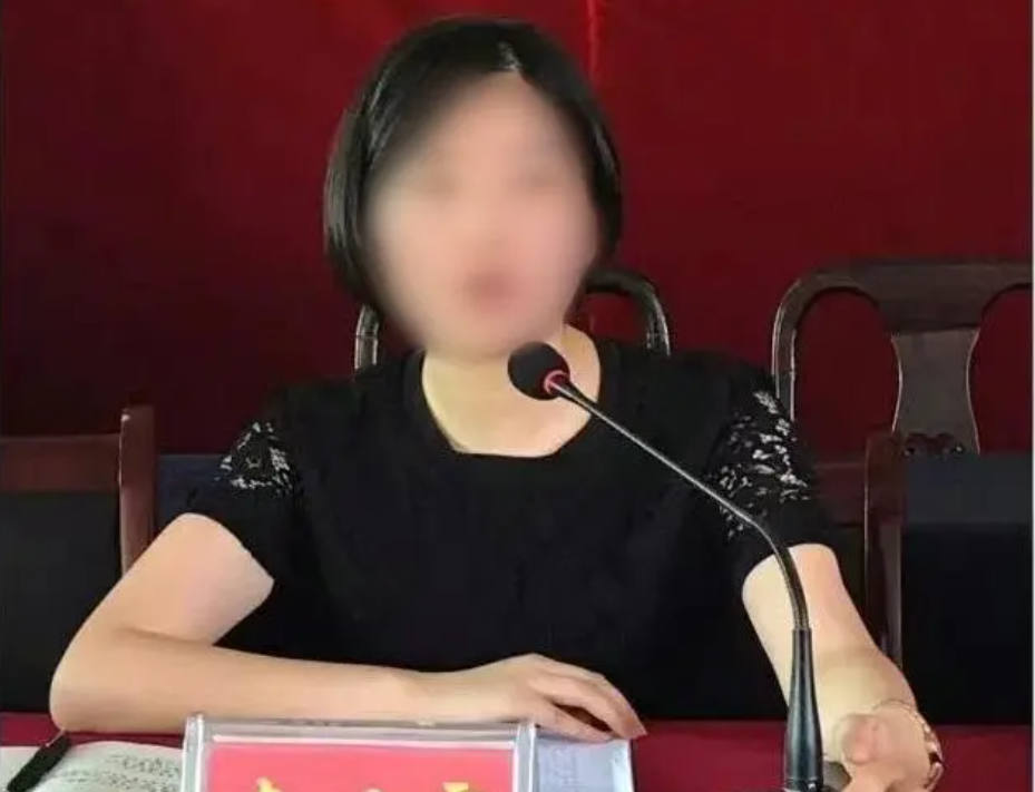 萬年縣上坊鄉原黨委書記李佩霞的父親李長柳，實名舉報毛奇，稱女兒李佩霞遭毛奇性性侵。圖為李佩霞。 圖：翻攝自大風新聞
