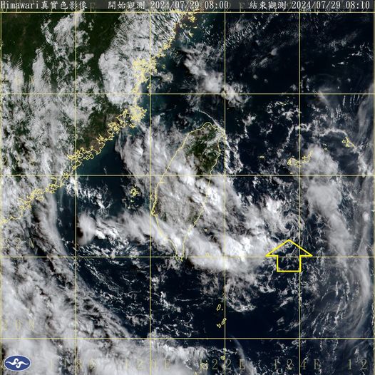 前中央氣象局長鄭明典並在臉書曬圖指出，台灣東部外海有一個沒發展成功的小渦旋，雖低壓沒發展，但是水氣是真實的，一股熱帶過來的潮濕空氣，已經到台灣上空。 圖：翻攝自鄭明典臉書