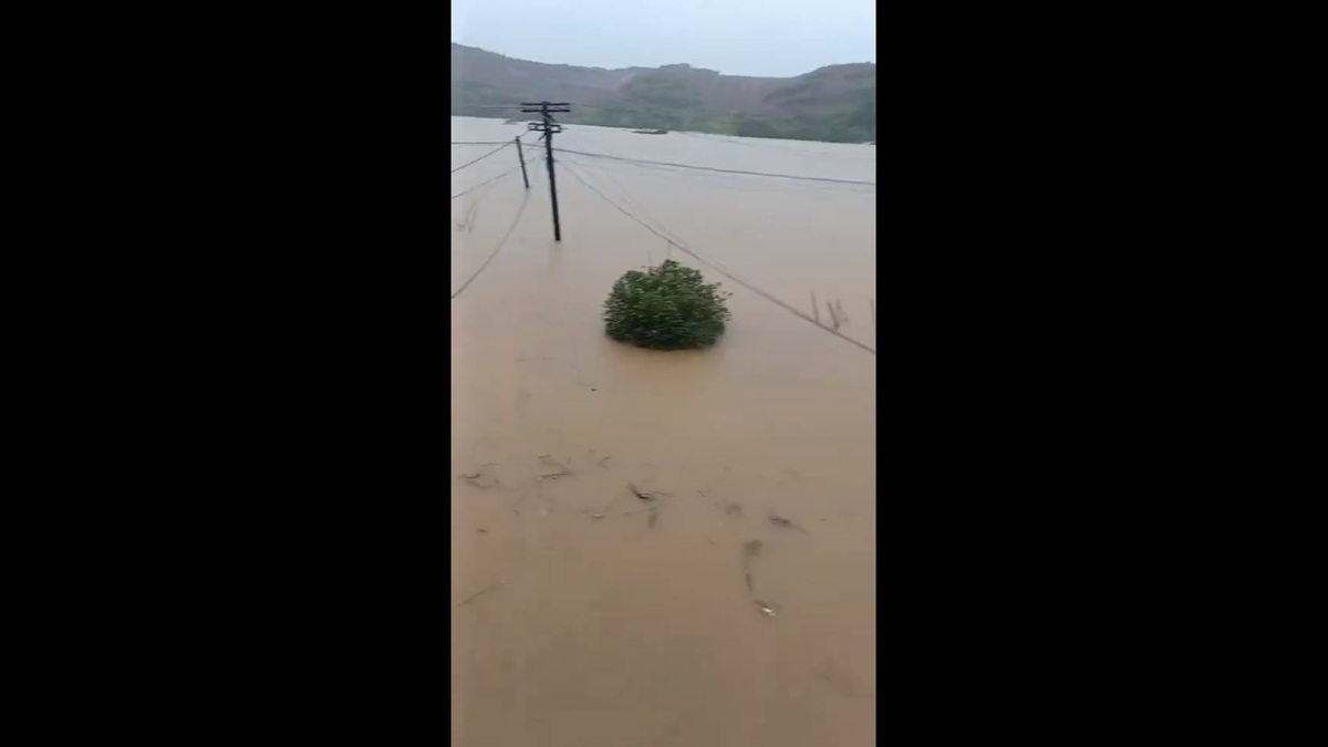 前中國最高領導人毛澤東的故鄉湖南省湘潭市，也被泡在洪水之中。 圖：擷取自 @fang_danie121 X 分享影片
