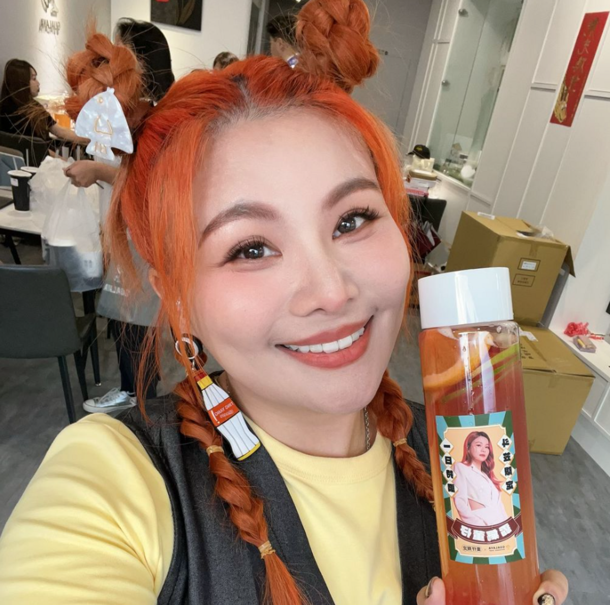 董仔除了跟這群人的夥伴一同拍片外，也時常在社群平台跟粉絲分享生活趣事。 圖：翻攝自董仔IG