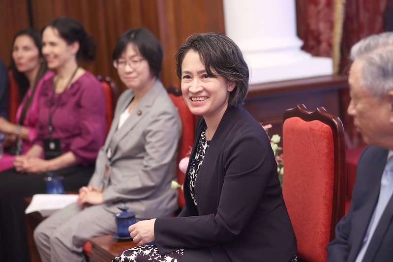 蕭美琴副總統今日於台北賓館接見「對中政策跨國議會聯盟」訪團。 圖：總統府提供