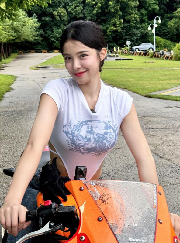 李多慧日前首度在台灣騎車上路。 圖：翻攝自李多慧IG