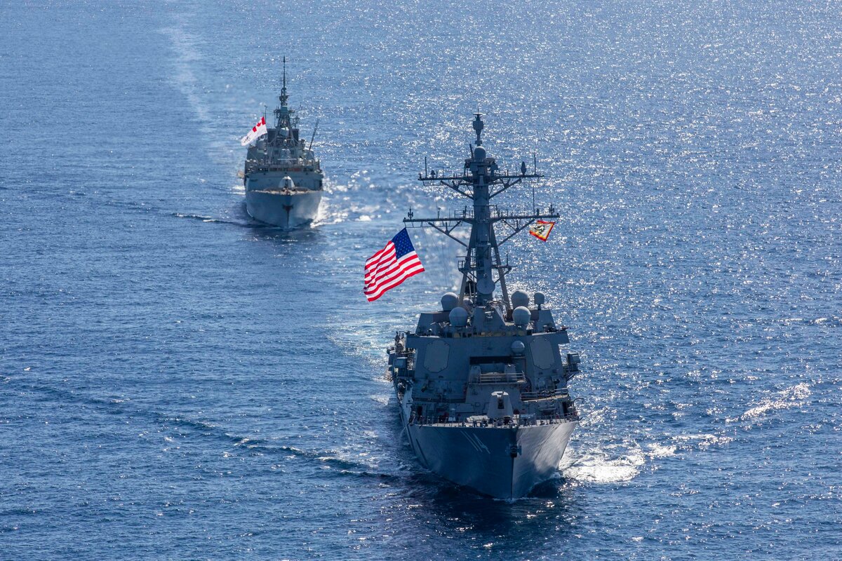 近日加拿大海軍與美國海軍在東海進行演練。 圖：取自U.S Pacific Fleet X。