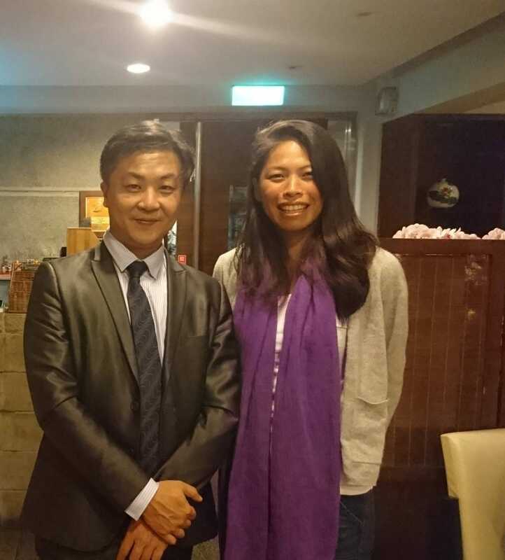 呂秋遠回應酸民抨論時，刻意附上與謝淑薇合照，並指出多數選手值得敬佩，但「去購物而非比賽」選手難接受，似乎在暗酸日前落敗的網球選手詹姓姐妹。 圖：翻攝自呂秋遠 臉書專頁