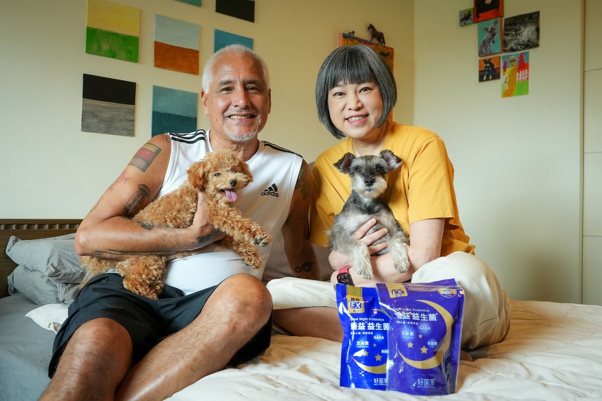 資深媒體人范琪斐和美籍老公Roberto結婚再過2個月將滿20年，今（2日）突然在臉書發文宣布兩人已離婚。 圖：擷自「范琪斐的美國時間」臉書