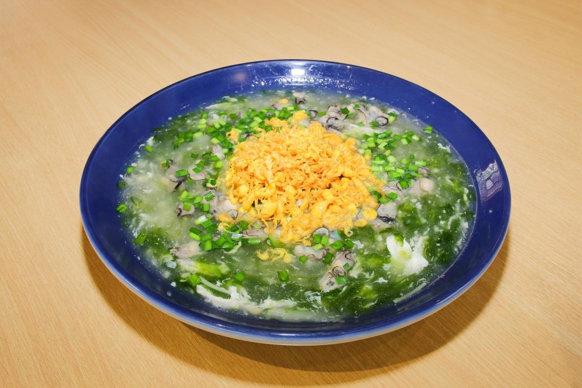 米其林台菜餐廳膳馨推出「爸氣山海饗宴」限定桌菜，圖為澎湖海菜蚵仁羹。 圖：膳馨餐飲集團/提供