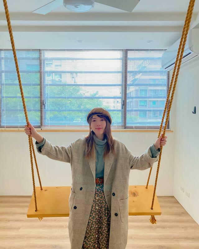 昨(1)日五熊在臉書上透露自己在7月31日出車禍的消息。 圖：翻攝自蔡頤榛（Deborah）臉書