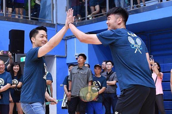 台北市長蔣萬安與台北市羽球選手王齊麟。 圖：台北市政府提供