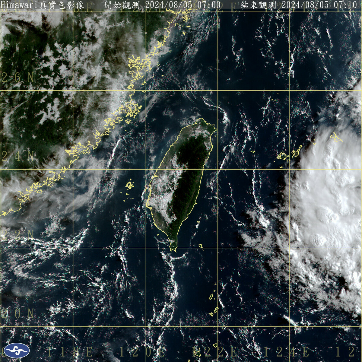 目前在台灣東方海面有個低氣壓，因此全台水氣稍微增多，苗栗以南地區今天將有局部短暫陣雨或雷雨。 圖：中央氣象署／提供