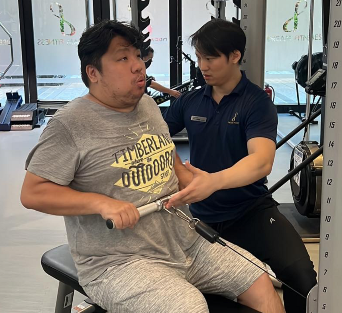 統神日前曬出自己去健身房訓練的照片，粉絲也都幫統神加油打氣，希望他可以堅持下去。 圖：翻攝自統神IG