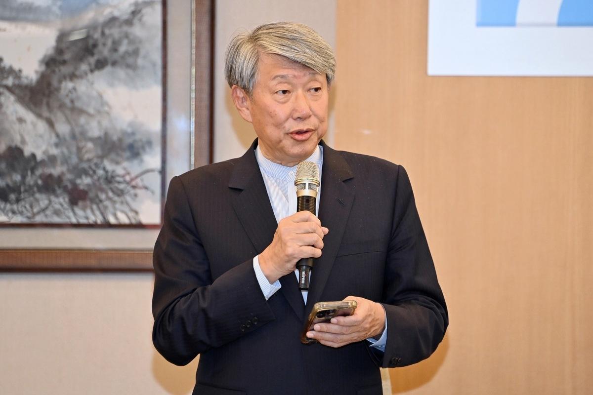 經濟部長郭智輝今（6）日陪同行政院卓榮泰視察工研院創新科技成果後受訪。 圖：行政院提供