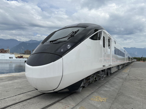台鐵初三、初四加開4班自強號，樹林至台東往返增2,152座位，車票明(28)日零時起開放訂購。 圖：台灣鐵路公司／提供