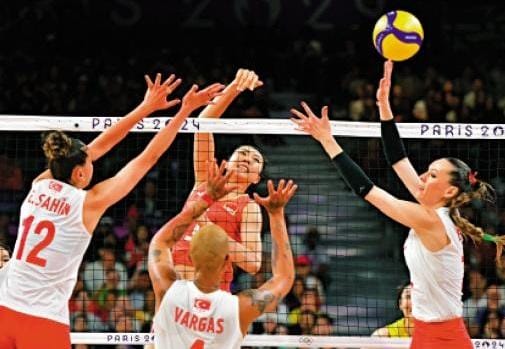 中國女排昨日與土耳其隊較量，而土耳其隊以 3：2 獲得勝利。 圖：翻攝自新華網