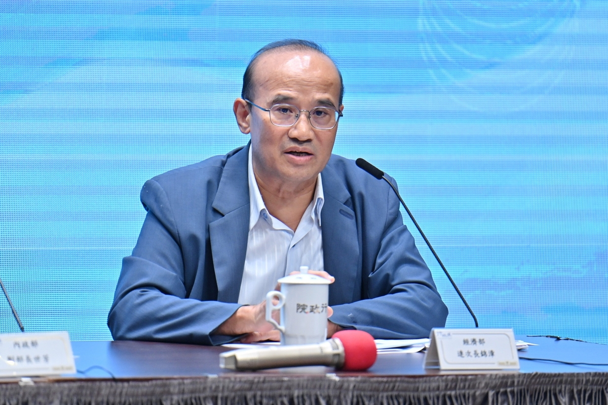 經濟部次長連錦漳今（8）天出席行政院會後記者會。 圖：行政院提供