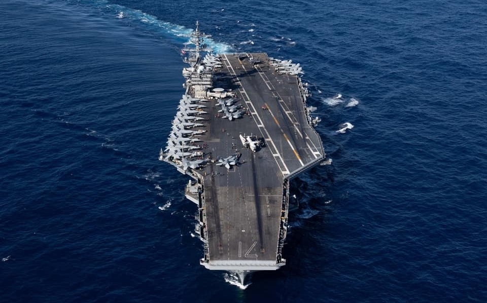 專論》又偷拍了！韓國釜山中國留學生無人機偷拍軍艦事件