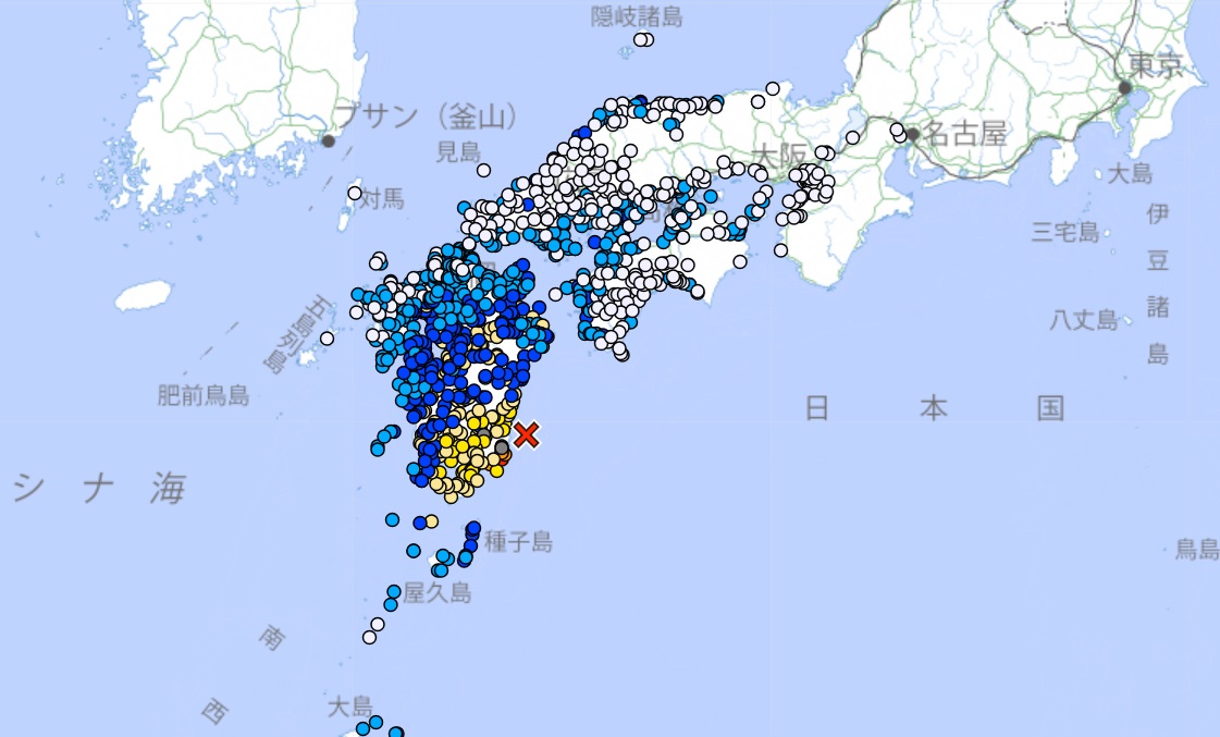 日本宮崎縣昨（8）日下午4點43分發生規模7.1強震，日本氣象廳首度發布南海海槽地震巨大地震注意警告。 圖：翻攝自日本氣象廳