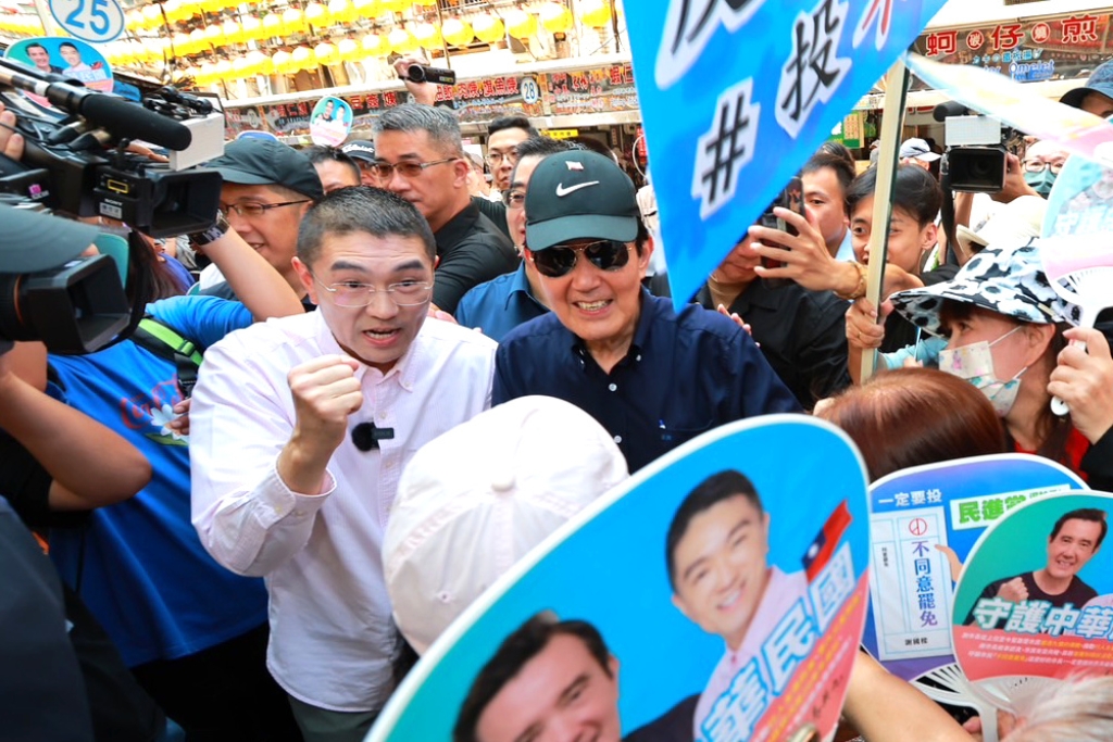 前總統馬英九今赴基隆力挺陷入罷免危機的基隆市長謝國樑。 圖：國民黨基隆市黨部 / 提供